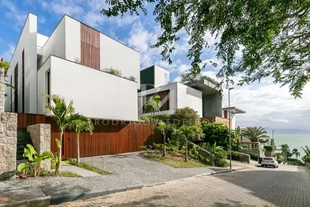 Casa de Condomínio com 3 Quartos à venda, 484m² no Cacupé, Florianópolis
