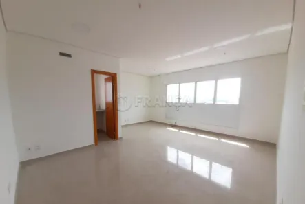 Conjunto Comercial / Sala à venda, 35m² no Centro, Jacareí