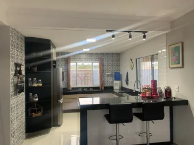 Casa com 3 Quartos à venda, 252m² no Itapecirica, Taubaté
