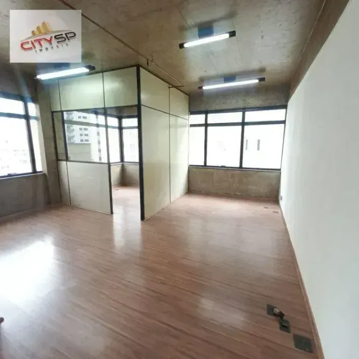 Foto do imóvel - Sala/Conjunto/Escritório para alugar com 31 m², 1 banheiro e 1 vaga na garagem próximo ao Metrô.