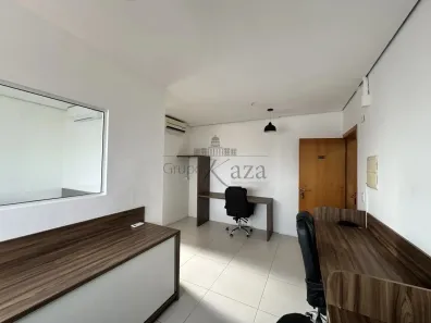Conjunto Comercial / Sala com 1 Quarto à venda, 33m² no Centro, Jacareí
