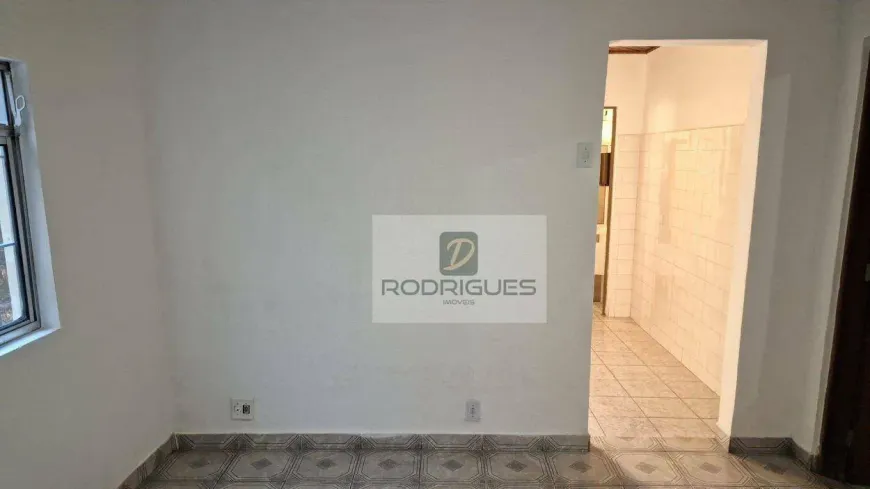 Foto do imóvel - Casa para alugar com 40 m², 1 quarto, 1 banheiro, 1 vaga