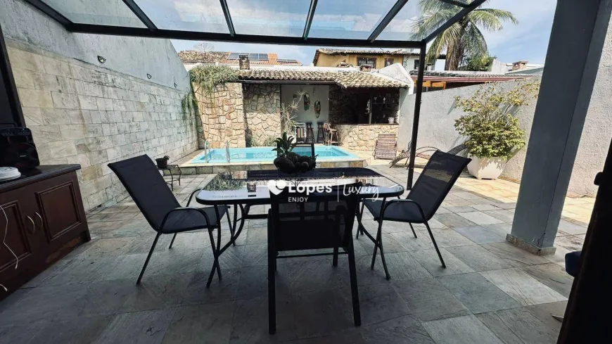 Foto do imóvel - Casa de condomínio à venda com 5 quartos, sendo 3 suítes, 144 m², 5 banheiros, 2 vagas.