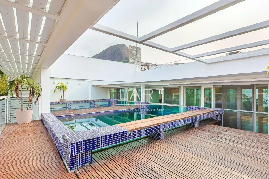 Foto do imóvel - Casa de condomínio para alugar ou à venda com 3 quartos, 3 suítes, 3 banheiros, 6 vagas e.