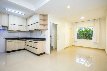 Casa de Condomínio com 3 Quartos à venda, 87m² no Santa Cândida, Curitiba