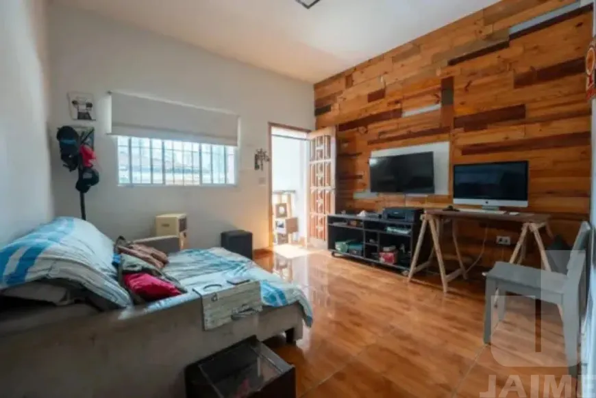 Foto do imóvel - Casa à venda com 3 quartos, 1 suíte, 160 m², de 1 a 2 banheiros e 2 vagas na garagem em