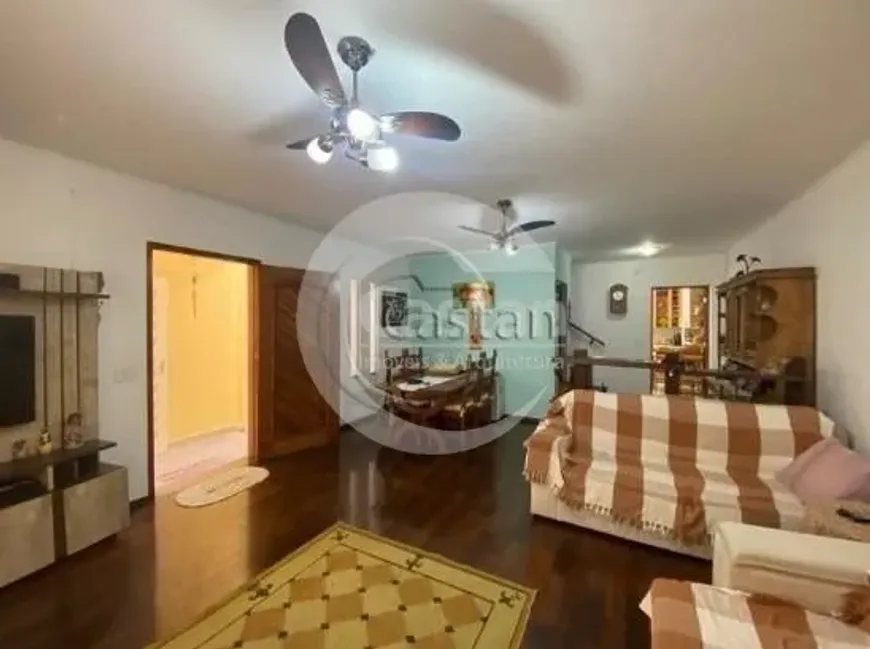 Foto do imóvel - Sobrado para alugar com 3 quartos, 1 suíte, 4 banheiros, 3 vagas na garagem e aceita animais em