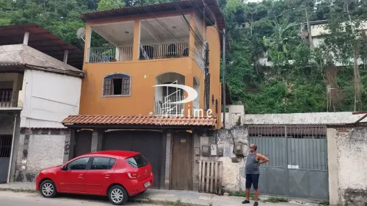 Casa com 3 Quartos para alugar, 200m² no Baldeador, Niterói