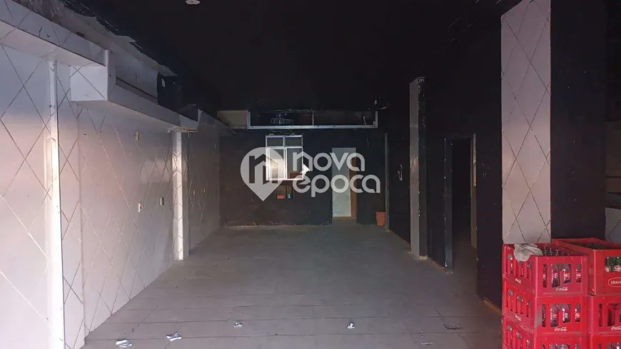 Foto do imóvel - Ponto comercial/Loja/Box à venda com 61 m², 1 banheiro e portaria 24h no condomínio próximo à.