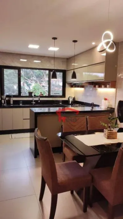 Foto do imóvel - Sobrado à venda com 3 quartos, 3 suítes, 117 m², de 4 a 5 banheiros e 2 vagas na garagem em