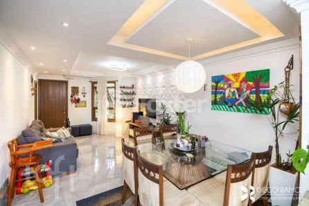 Casa de Condomínio com 3 Quartos à venda, 178m² no Cavalhada, Porto Alegre