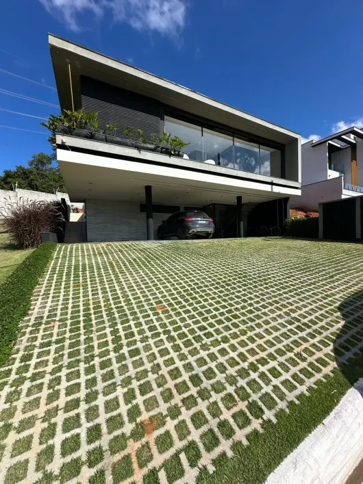 Foto do imóvel - Sobrado em condomínio para alugar com 3 quartos, 3 suítes, 4 banheiros, 6 vagas na garagem e.