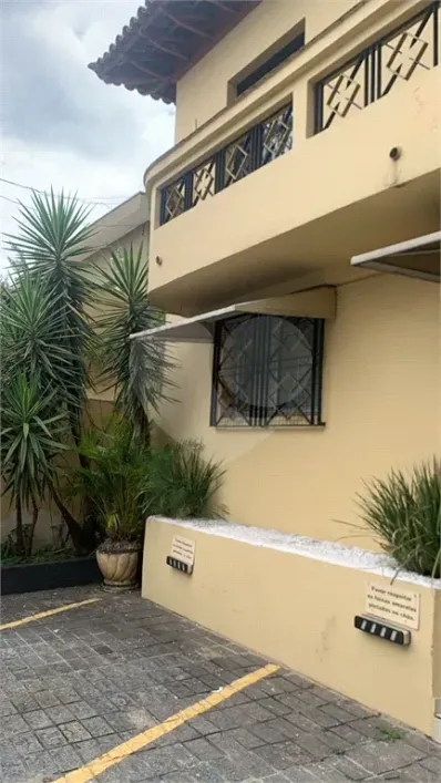 Foto do imóvel - Casa para alugar com 8 quartos, 1 suíte, 350 m², 4 banheiros e 5 vagas na garagem, aceita.