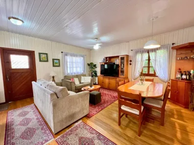 Casa com 3 Quartos à venda, 330m² no Centro, Canoas