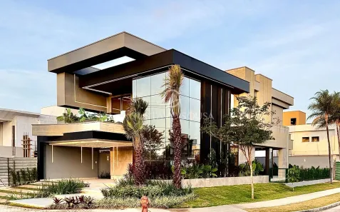 Casa com 4 Quartos à venda, 302m² no Cidade Alpha, Eusébio