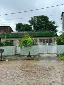 Casa com 3 Quartos à venda no Afogados, Recife