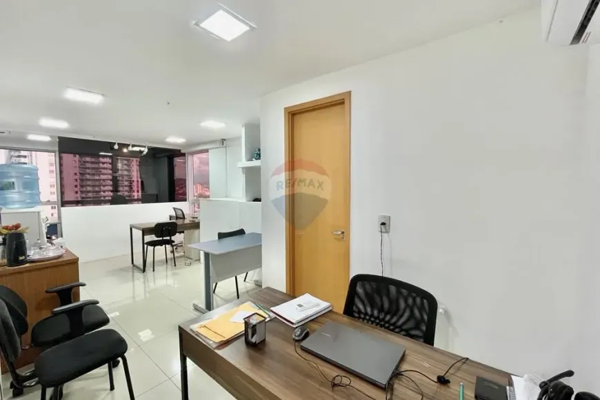 Foto do imóvel - Sala/Conjunto/Escritório à venda com 32 m², 1 banheiro e 1 vaga na garagem próximo à Estação.