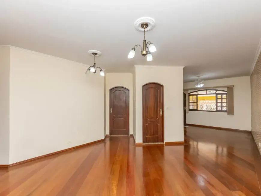 Foto do imóvel - Casa térrea à venda com 4 quartos, 3 suítes, 279 m², 5 banheiros e 2 vagas na garagem em