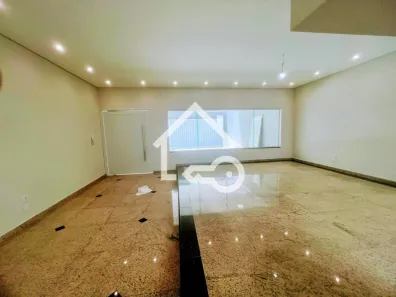 Sobrado com 3 Quartos à venda, 210m² no Vila Scarpelli, Santo André