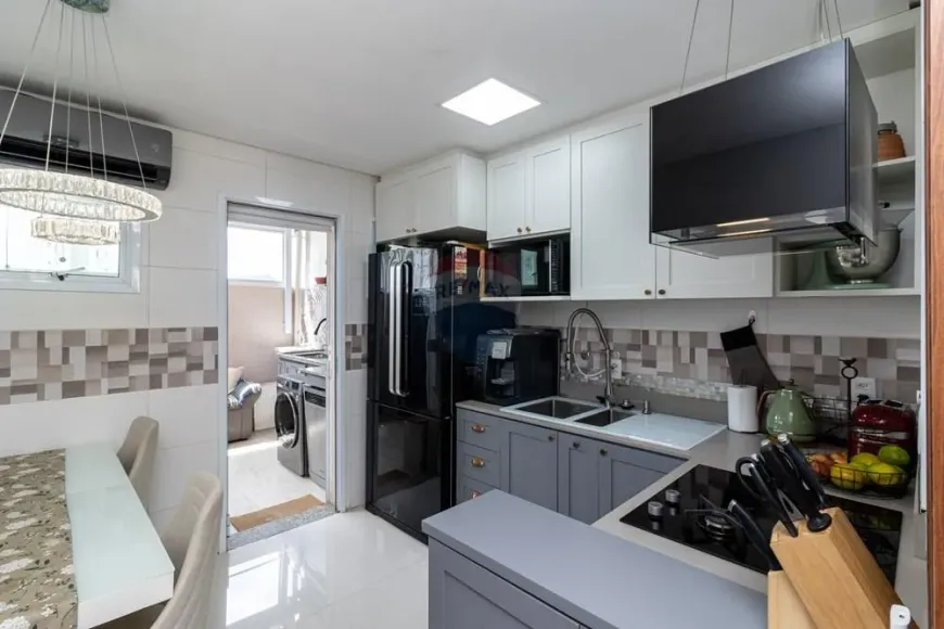 Foto do imóvel - Casa de condomínio à venda com 2 quartos, 2 banheiros, 2 vagas e piscina no condomínio em