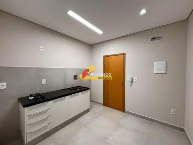 Kitnet com 1 Quarto para alugar, 25m² no Centro, Divinópolis