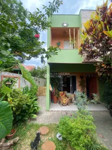 Casa com 3 Quartos à venda, 121m² no Campeche, Florianópolis
