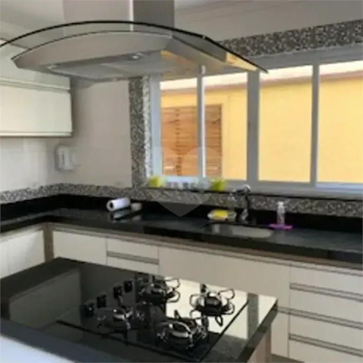 Foto do imóvel - Sobrado para alugar com 3 quartos, 3 suítes, 237 m², 6 banheiros e 3 vagas na garagem em