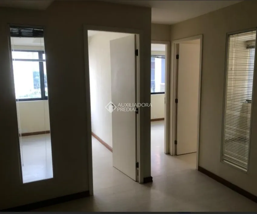 Foto do imóvel - Sala/Conjunto/Escritório para alugar com ar-condicionado, 1 banheiro e 1 vaga na garagem.