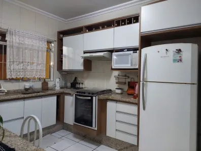 Sobrado com 4 Quartos à venda, 250m² no Centro, Diadema