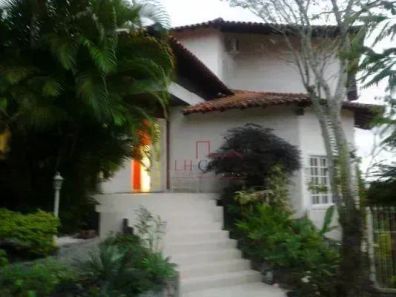 Casa de Condomínio com 4 Quartos à venda, 565m² no Badu, Niterói