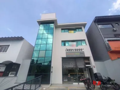 Conjunto Comercial / Sala para alugar, 68m² no Jardim da Glória, Cotia