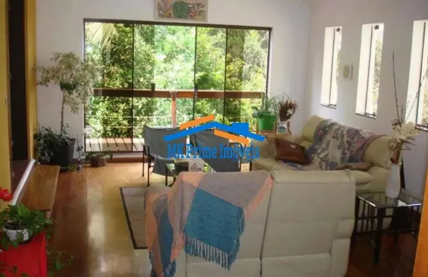 Foto do imóvel - Casa de condomínio à venda com 3 quartos, 3 suítes, 261 m², 7 banheiros e 4 vagas na garagem em