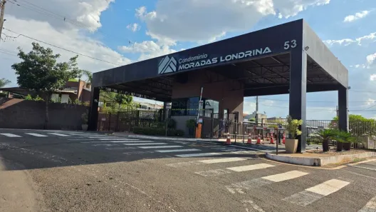 Casa de Condomínio com 3 Quartos à venda, 52m² no Heimtal, Londrina