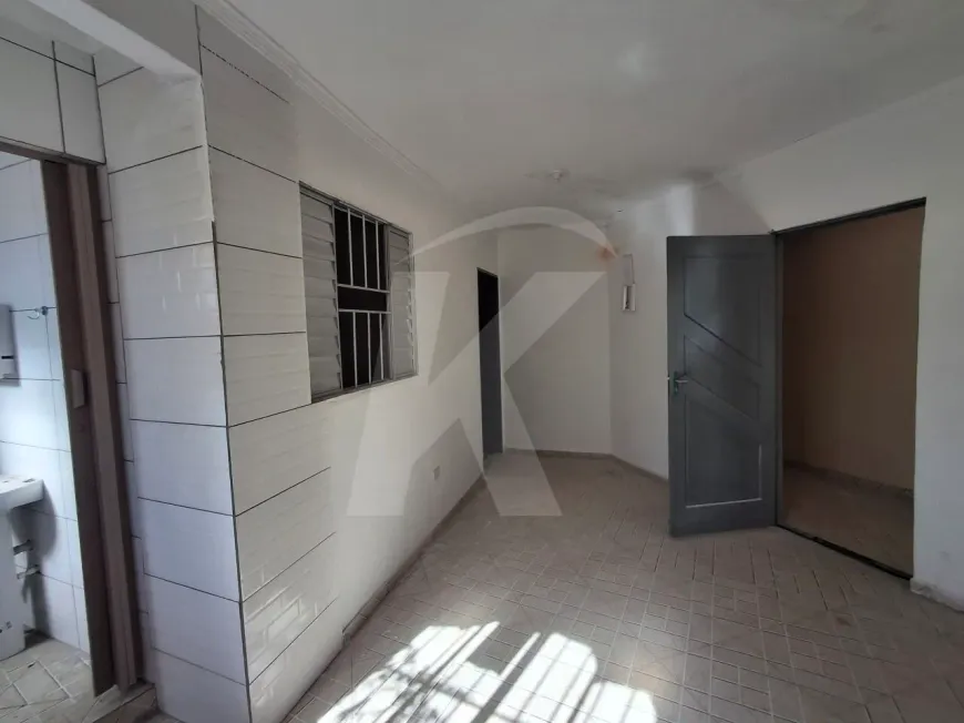 Foto do imóvel - Casa para alugar com 40 m², 2 quartos, 1 banheiro