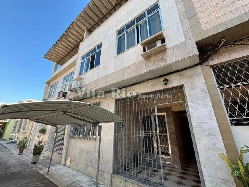 Foto do imóvel - Casa de Vila à venda com 4 quartos, 1 suíte, 100 m² e 3 banheiros próximo à Estação Penha.