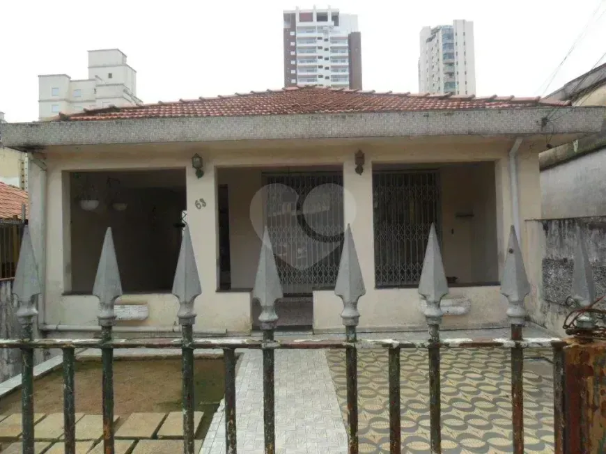Foto do imóvel - Casa à venda com 3 quartos, 2 banheiros e 2 vagas na garagem em