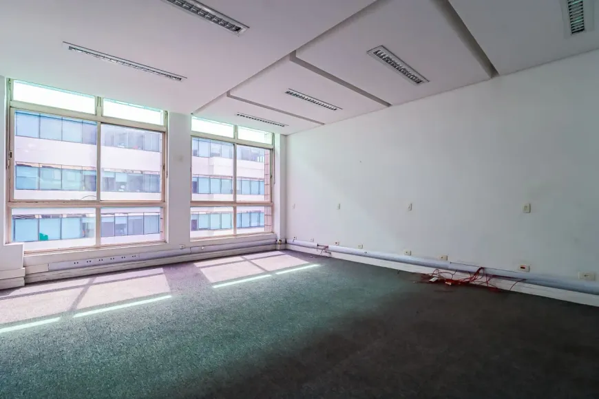 Foto do imóvel - Ponto comercial/Loja/Box para alugar com 35 m², 1 banheiro e próximo ao Metrô Japão Liberdade.