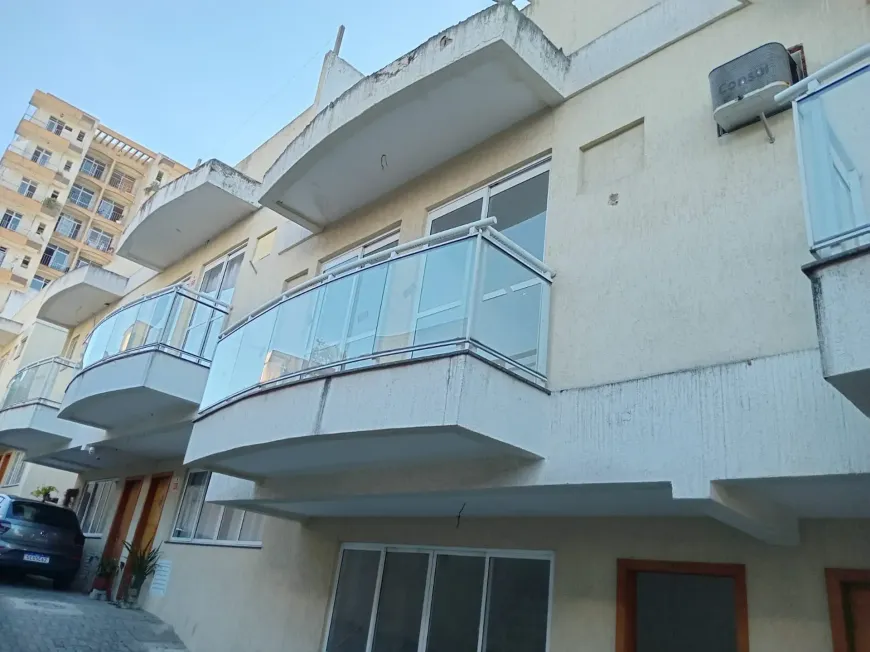 Foto do imóvel - Casa condomínio à venda com 3 quartos, 1 suíte, 115 m², 1 banheiro e 1 vaga em