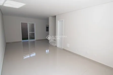 Sobrado com 3 Quartos à venda, 110m² no Campo Comprido, Curitiba