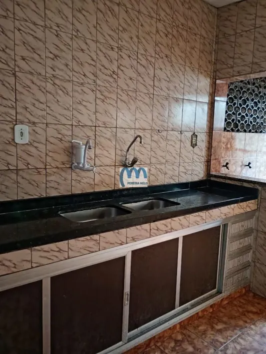 Foto do imóvel - Casa para alugar ou à venda com 2 quartos, 1 banheiro, 1 vaga na garagem e 48 m² em