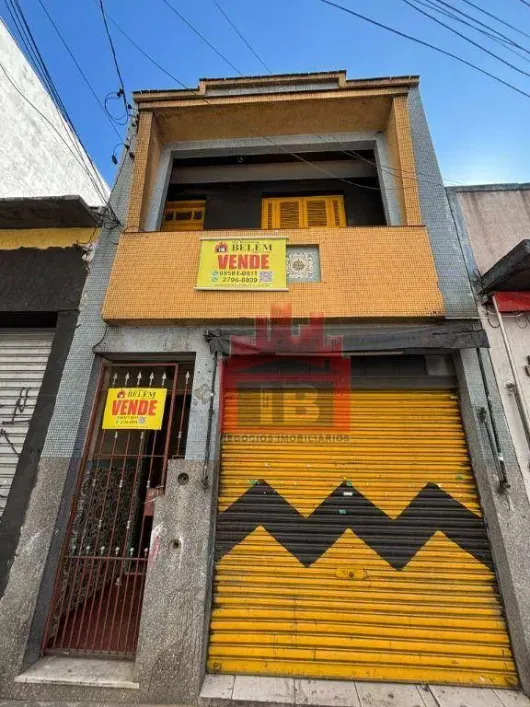 Foto do imóvel - Sobrado à venda com 3 quartos, 1 suíte, 3 banheiros, 1 vaga na garagem e condomínio com jardim.