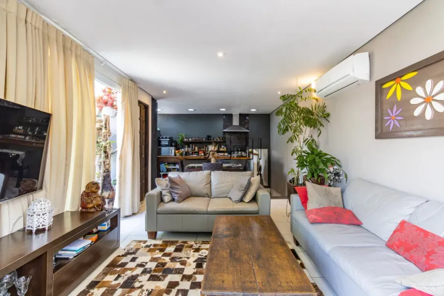 Foto do imóvel - Casa para alugar com 3 quartos, 4 banheiros, 2 vagas e aceita animais em