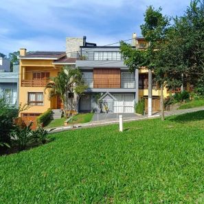 Casa de Condomínio com 3 Quartos para venda ou aluguel, 300m² no Vila Nova, Porto Alegre