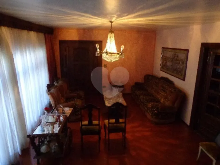 Foto do imóvel - Sobrado para alugar com 3 quartos, 1 suíte, 4 banheiros e 3 vagas na garagem em