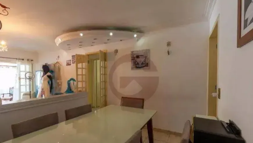 Foto do imóvel - Sobrado à venda com 3 quartos, 1 suíte, de 240 a 250 m², 2 a 3 vagas e aceita animais em