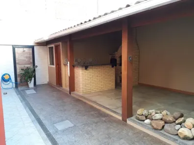 Casa de Condomínio com 3 Quartos à venda, 170m² no Riviera Fluminense, Macaé