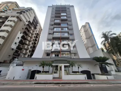 Apartamento com 2 Quartos para alugar, 68m² no Centro, Florianópolis