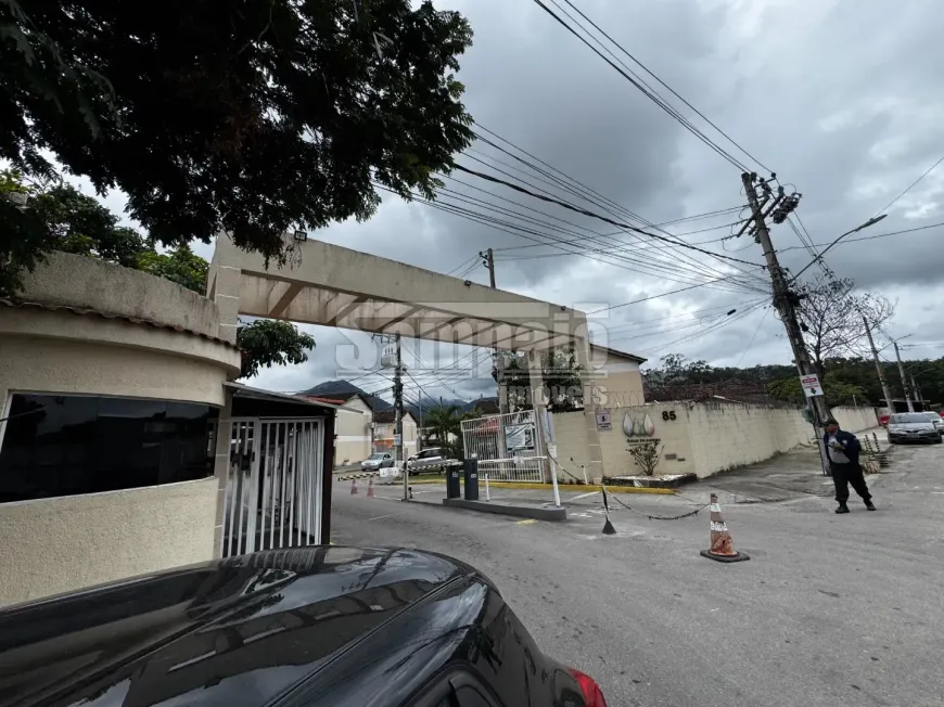 Foto do imóvel - Casa para alugar com 2 quartos, 2 banheiros, 51 m², 1 vaga na garagem e condomínio com piscina.