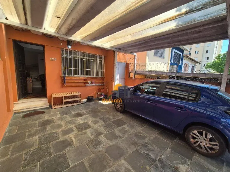 Foto do imóvel - Casa à venda com 4 quartos, 2 suítes, 4 banheiros, 200 m² e 2 vagas na garagem em