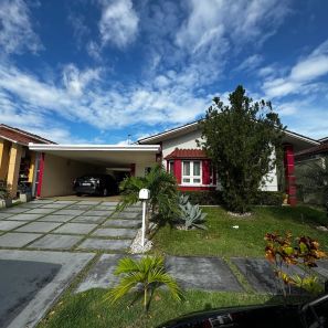 Casa de Condomínio com 4 Quartos para venda ou aluguel, 180m² no Flores, Manaus